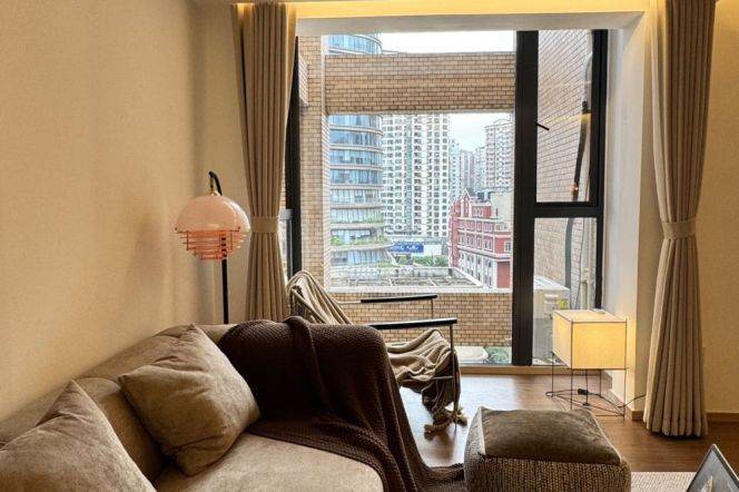 Spacious 1Br+ scenic window| Good compound | Changshou rd metro L7&13