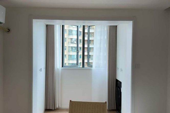 Xujiahui/elevator 1br 1lr/High floor/big living room/bright room,@L11/1/9