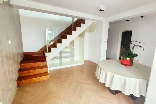 Huge Terrace pacious High-Floor Apartment  ｜Prime Downtown