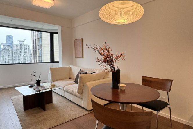 Suzhou Creek | Simple & Beautiful 1BR + Big windows | Hanzhong rd metro | River view