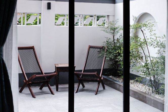 Cozy 2br with yard @Century Park    Line 2&14