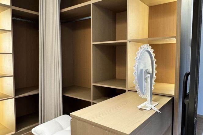 Spacious 1Br+ scenic window| Good compound | Changshou rd metro L7&13