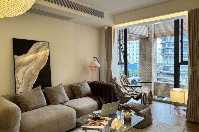 Spacious 1Br+ scenic window| Good compound | Changshou rd metro L7&13