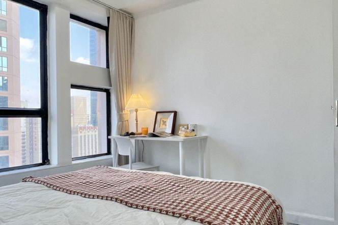 Bright room near Hanzhong rd, close to ESSCA, long/short lease 