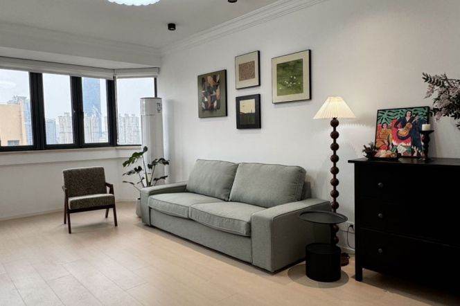 Highrise 3Br-2bathr+great sunshine | Jiangsu rd metro L2/11 ,Newly 3br+Elevator | 17.2K
