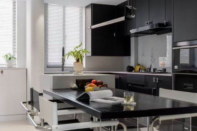 Huashan Rd | Modern 2BR with Open Kitchen & Walk to Anfu/Wukang Lifestyle