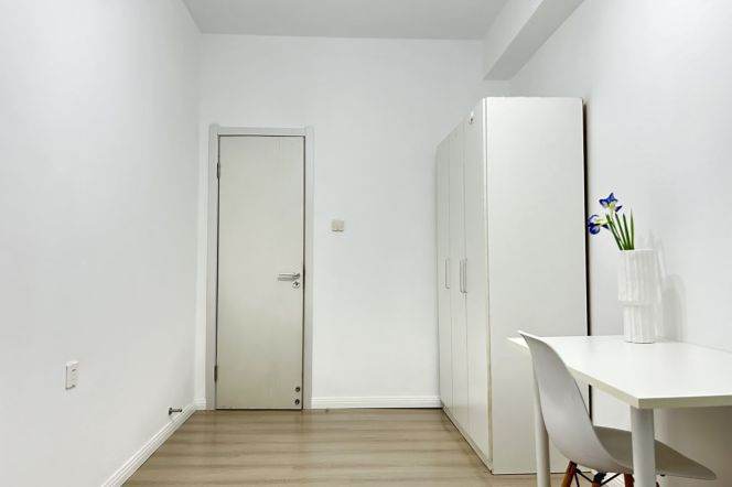Cozy room near Hanzhong rd, close to SISU, advance booking accepted 