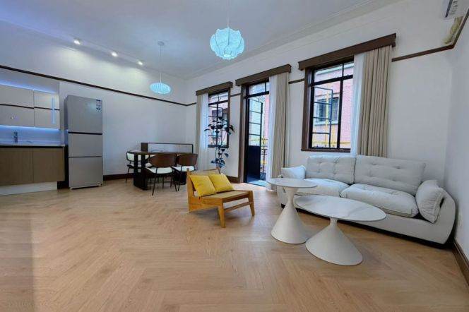 Brand new 1br with balcony @Jiangsu rd Line 2&11