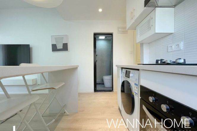 Modern&Spacious&Bright 1Bdr 1Bath Apt+6F Walk Up+Nice Compound+L14 Wu Ding Rd Metro