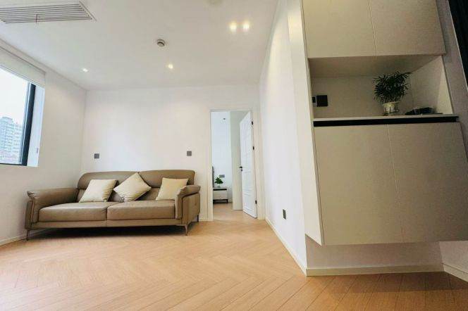 Quality 1br high-rise nr Jiashan rd Line 9&12