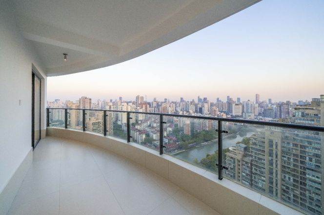 Great view 2Brs/2Lrs/1Bt apt nr Zhenping rd,M3/4/7