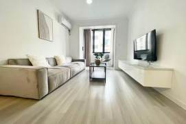 Modern one bedroom apt with oven @Yan'an Rd