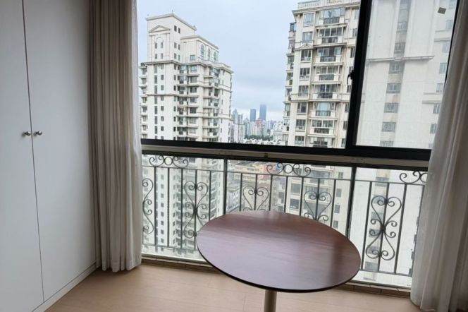 Zhongshan Park -1bed - elevator - nice compound 