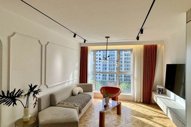 2Bdrs 1Bath /Spacious&Bright /Line10 Songyuan Rd/Elevator/Hongqiao Rd/Large closet