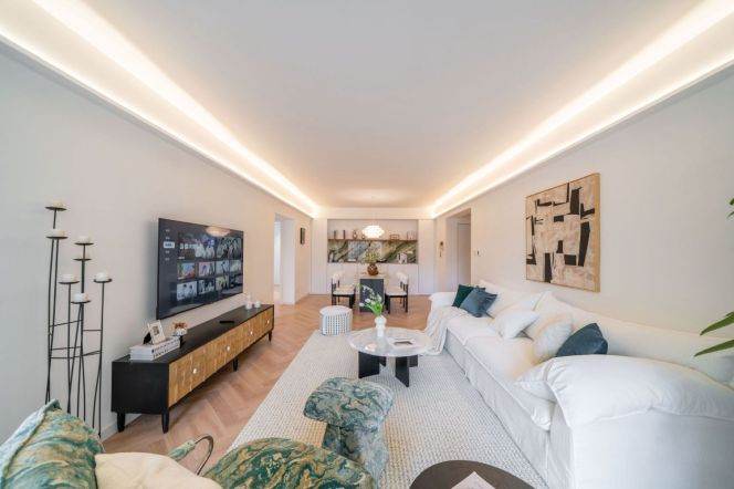    Xujiahui 3-Bedroom Refined Flat with Balcony & Full Heating