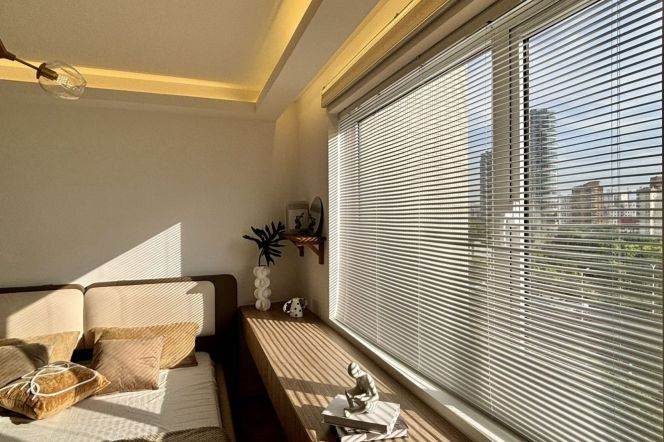 2Bdrs 1Bath /Spacious&Bright /Line10 Songyuan Rd/Elevator/Hongqiao Rd/Large closet