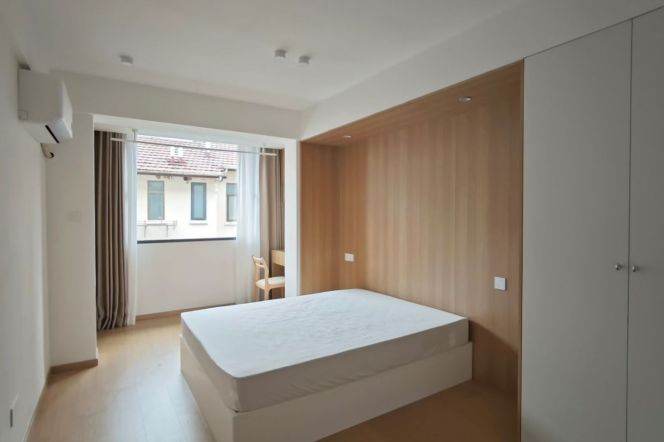  brand new elevator 1br Nr west yanan road M3/4