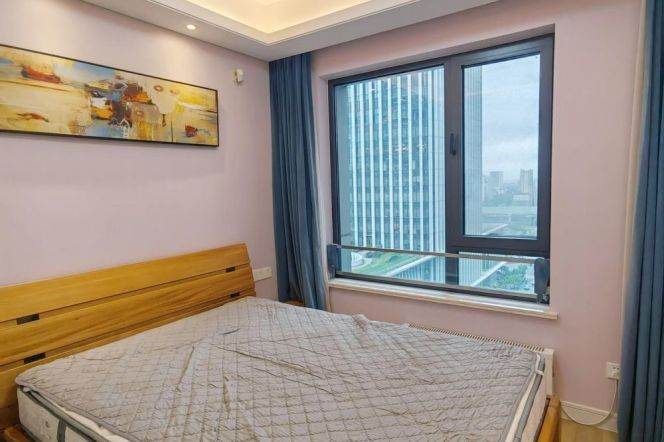 Modern 1 br with good air flow next NYU shanghai ,4 mins walking to L 6/8/11