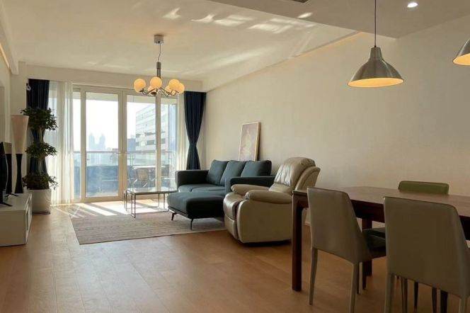 Stunning View+Large Balcony+Modern&Spacious 2Bdrs 2Baths Apt+Top Compound+L2/11Jiang Su Rd