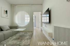 Modern&Spacious&Bright 1Bdr 1Bath Apt+6F Walk Up+Nice Compound+L14 Wu Ding Rd Metro