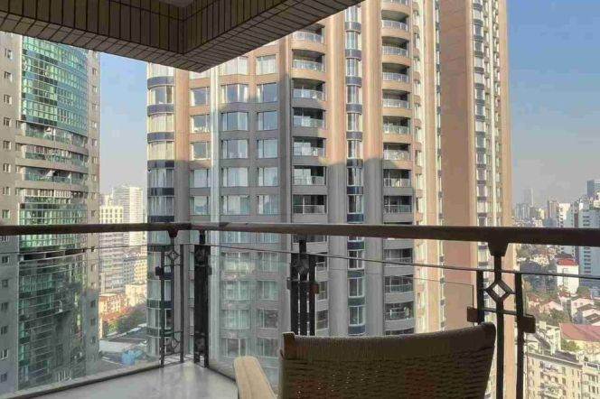 Top Compound+Spacious&Modern 2Bdrs 2Baths Apt+Hua Shan Rd+An Fu Rd+Wu Kang Rd+Large Balcony