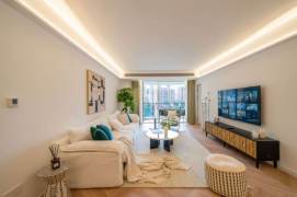    Xujiahui 3-Bedroom Refined Flat with Balcony & Full Heating