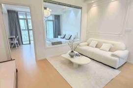 Bright&Spacious 1Bdr 1Bath Apt+Zhong Shan Park+Large Covered Balcony+Nice Compound