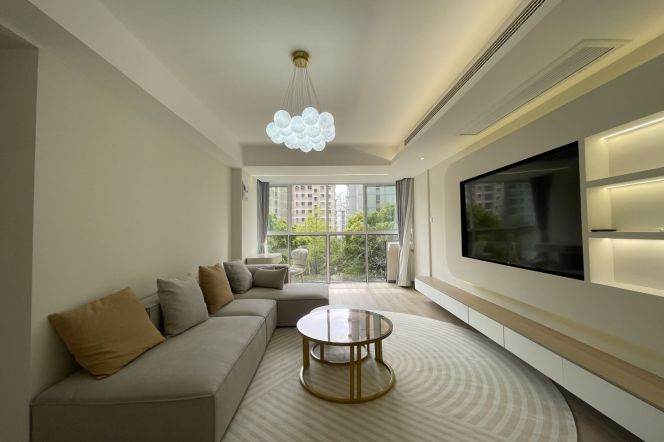  Suzhou River View 3BR Near Jiangning Road Metro, Full Floor-to-Ceiling Windows