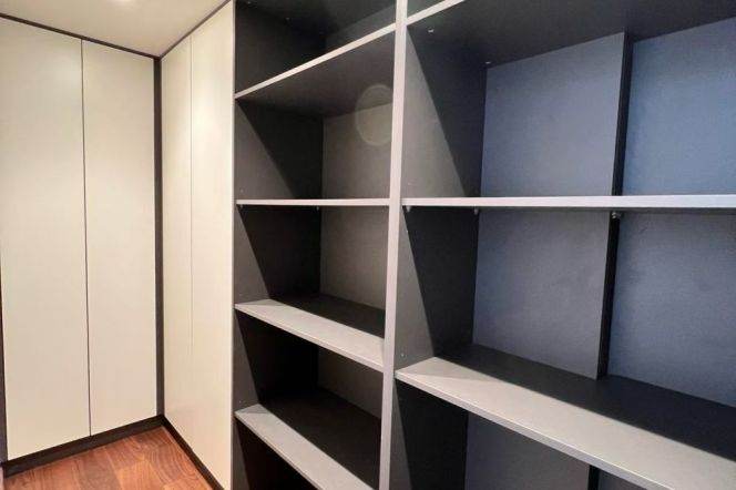 Quality decoration 2+1br @Jing'an Temple，Changshu Road St.