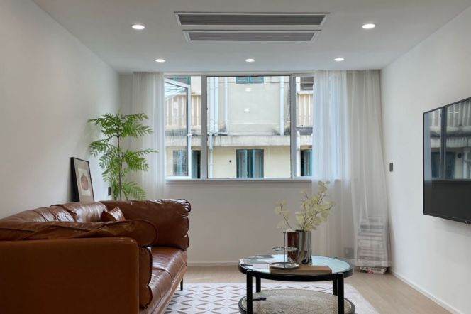 1Bdr 1Bath Apt/Spacious&Modern&Bright /Large Closet/ Line 2/7/14 Jing'an Temple/stairs