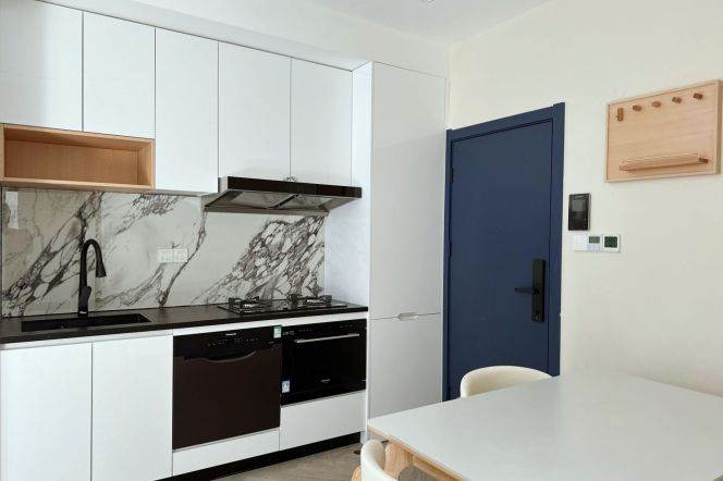 Elegant Modern 1br serviced apt nr L1,7 Changshu rd station nr An Fu road