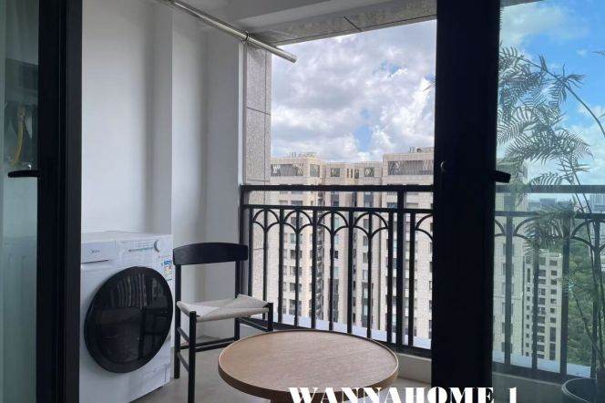 Open Balcony+Spacious&Bright 2Bdrs 1Bath Apt+L15 Wu Zhong Rd+2025 New Compound