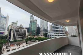 Stunning View+Modern&Bright&New 3Bdrs 2Baths Apt+West Nanjing Rd+Large Balconies