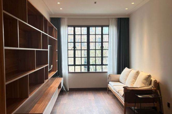 Quality decoration 2+1br @Jing'an Temple，Changshu Road St.