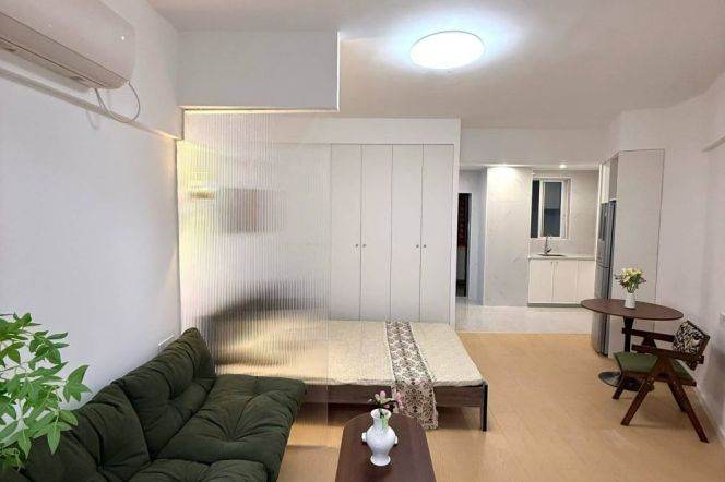Daduhe rd/modern 1br 1lr/elevator/bright room/nice location,@L13/15