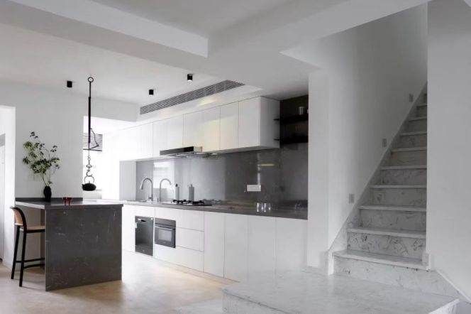 Spacious Duplex 3br/2bt Flat with open Balcony