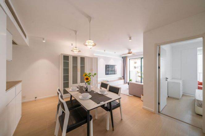 1 BR/Xujiahui/Balcony/Good lighting/Stylish interior