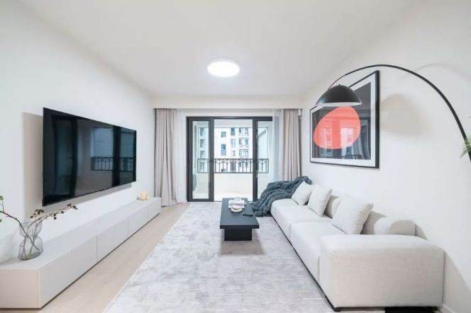 Brand New 3BR Apartment in Premium Gubei Compound  