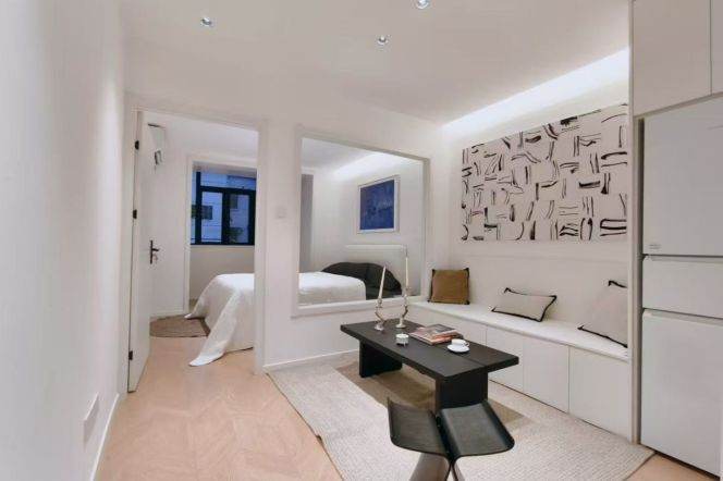 Jiangsu rd/modern 1br 1lr/bright room/balcony/cozy&quiet,@L11/2