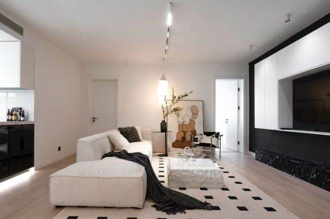 An'ting/West Jianguo rd floor heat 3brs/2lr/2ba apt with balcony; L7/9