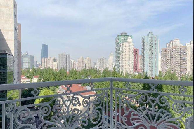 Open Balcony+Spacious&Bright 2Bdrs 1Bath Apt+Jing An Temple+L14 Wu Ding Rd+Nice Compound