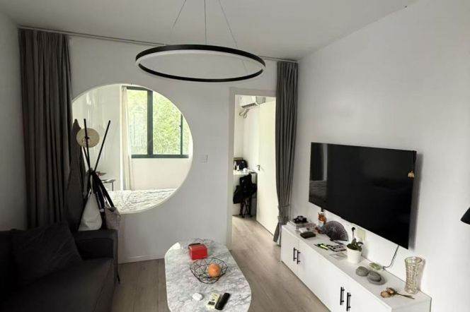 1 br near L2/L3/L4 zhongshan park station
