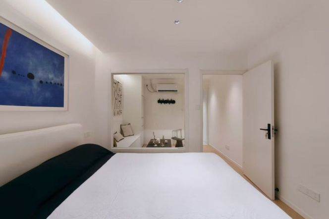 Jiangsu rd/modern 1br 1lr/bright room/balcony/cozy&quiet,@L11/2