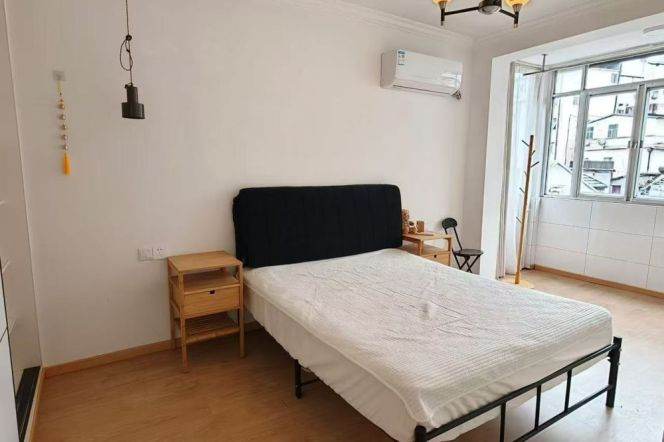 Changping rd 3BR apartment