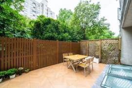 4BR Residence w/Garden&Basement next to Century Park
