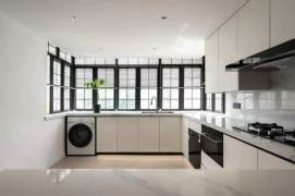 3 Brs, 2 Baths with Open Balcony/Floor heating/Oven/Dish washer, 150 sqm @ Hengshan metro L1