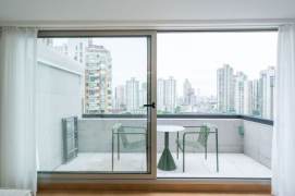 Brand new  decoration duplex 5brs with floor heating and balcony Xintiandi and Tianzifang 