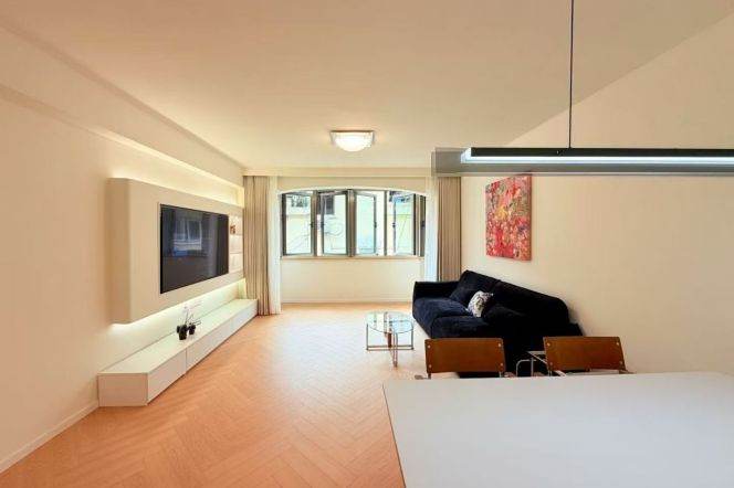 Jing’an temple station stunning & spacious 1br with 13k