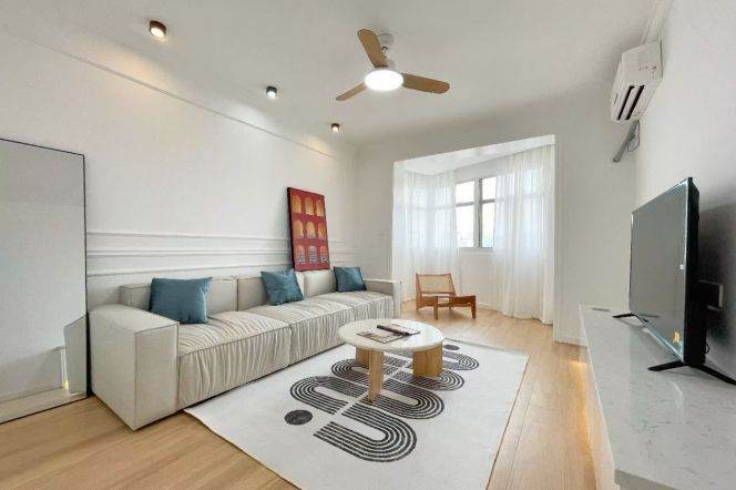 caoyang rd elevator 1BR/big living room@L3/4/11/14