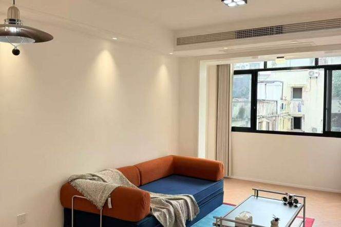 Modern nice 1BR APT Fuxing Rd Shanxi(s) Rd 8.3k